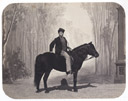 Enfant et poney au XIXe siecle
